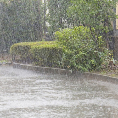 ヘーベルハウスで雨漏り？原因と修理方法を徹底解説｜依頼先の比較と業者選びのポイント