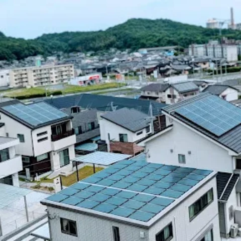 陸屋根に太陽光を設置できるのか？防水リスク・架台・費用・注意点を徹底解説