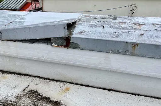 シート防水に浮き・膨れが発生する5つの原因