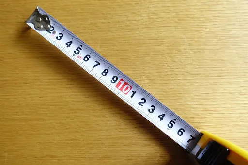 シート防水の立ち上がりの高さに必要な寸法は？基準と不足時のリスク