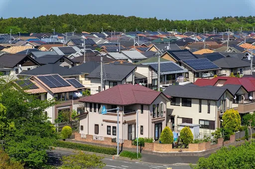 スレート屋根は現在の住宅で広く使われている屋根材